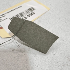 VOLKSWAGEN PASSAT 18-2022  FRONT RIGHT PASSENGER SEAT OUTER TRIM COVER PANE