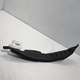 2013-21 JEEP GRAND CHEROKEE FRONT RIGHT SIDE FENDER REARWARD SEAL INSULATOR
