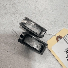 2017-21 JEEP GRAND CHEROKEE REAR LEFT & RIGHT LICENSE PLATE LIGHT LAMP OEM 