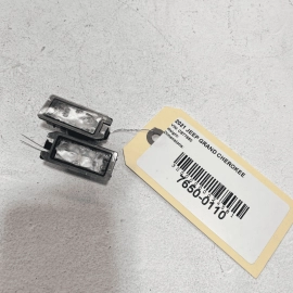 2017-21 JEEP GRAND CHEROKEE REAR LEFT & RIGHT LICENSE PLATE LIGHT LAMP OEM 