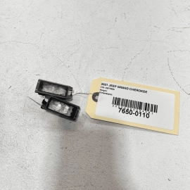 2017-21 JEEP GRAND CHEROKEE REAR LEFT & RIGHT LICENSE PLATE LIGHT LAMP OEM 