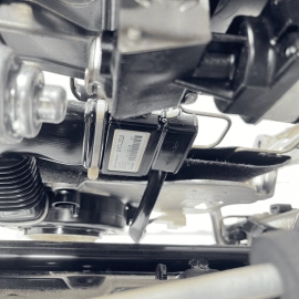 Front Right / Passenger Side Seat Lower Track Frame INFINITI FX35 2010-2012