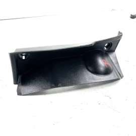 2016-2019 FORD EXPLORER REAR RIGHT PASSENGER SIDE TAILLIGHT RUBBER PAD OEM