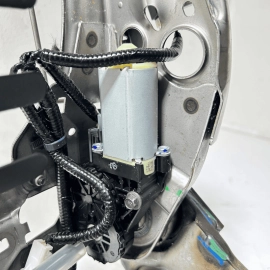 2017 - 2018 ACURA MDX FRONT RIGHT PASSENGER SIDE SEAT TRACK ADJUST FRAME OE 2017 - 2018 ACURA MDX FRONT RIGHT PASSENGER SIDE SEAT TRACK ADJUST FRAME OE