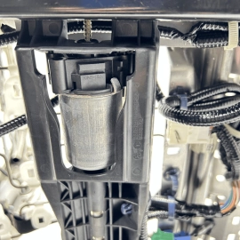 2017 - 2018 ACURA MDX FRONT RIGHT PASSENGER SIDE SEAT TRACK ADJUST FRAME OE 2017 - 2018 ACURA MDX FRONT RIGHT PASSENGER SIDE SEAT TRACK ADJUST FRAME OE