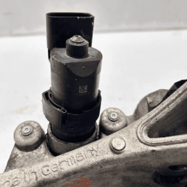 2011 - 2017 Volkswagen Touareg Rear Left Driver Side Knuckle Spindle Housin