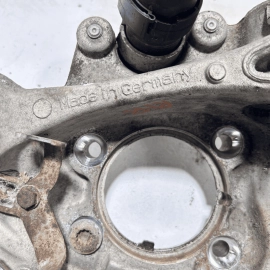 2011 - 2017 Volkswagen Touareg Rear Left Driver Side Knuckle Spindle Housin
