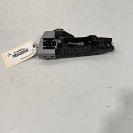 AUDI A6 Quattro 2012-2018 S6 FRONT DRIVER SIDE DOOR EXTERIOR HANDLE BRACKET