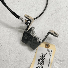 TOYOTA CAMRY XSE 2018-2023 REAR SEAT RIGHT PASSENGER SIDE RELEASE LOCK LATC