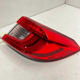 2018 - 2020 HONDA ACCORD REAR RIGHT PASSENGER SIDE OUTER TAIL LIGHT LAMP OE