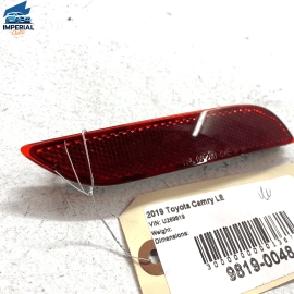 2018-2022 Toyota Camry L LE SE Rear Bumper Passenger Side Reflector Marker 