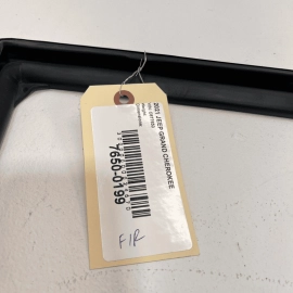 2011-2021 JEEP GRAND CHEROKEE FRONT RIGHT DOOR GLASS RUN WEATHERSTRIP SEAL 