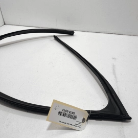 2014-20 INFINITI Q50 FRONT PASSENGER SIDE DOOR WINDOW GLASS SASH RUN CHANNE