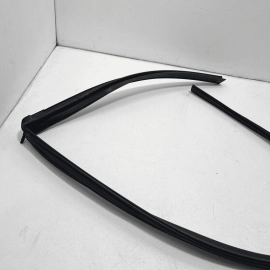 2014-20 INFINITI Q50 FRONT PASSENGER SIDE DOOR WINDOW GLASS SASH RUN CHANNE