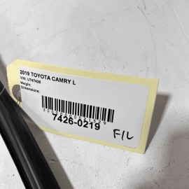18-23 TOYOTA CAMRY FRONT LEFT DRIVER SIDE DOOR WINDOW GLASS RUN CHANNEL OEM