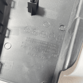 2011-2020 INFINITI QX56 QX80 FRONT RIGHT SIDE SEAT INNER RECLINER COVER TRI