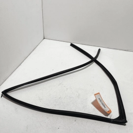 2016 - 2021 HONDA PILOT REAR LEFT DRIVER DOOR WINDOW GLASS RUN CHANNEL SEAL