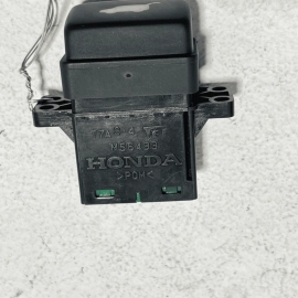 2016-2021 HONDA PILOT TAILGATE LIFTGATE BACK DOOR POWER CONTROL SWITCH OEM