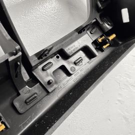 2018-2020 GMC TERRAIN DASHBOARD DASH OUTER LEFT AIR VENT GRILL BEZEL TRIM O