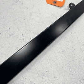 2016-2018 HONDA PILOT REAR PASSENGER SIDE DOOR WINDOW PILLAR MOLDING GARNIS