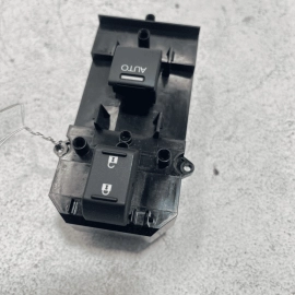 2016-21 HONDA PILOT FRONT PASSENGER SIDE DOOR LOCK & WINDOW CONTROL SWITCH 