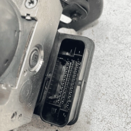 Honda Pilot 2016 - 2018 ABS Anti Lock Brake Pump Module Modulator Assembly 