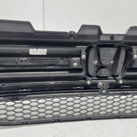 2016-2018 Honda Pilot Front Bumper Grille & Lower Mesh & Emblem Assy OEM Ch