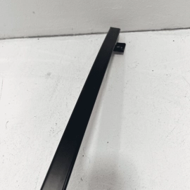 2016 - 2018 HONDA PILOT REAR PASSENGER SIDE DOOR WINDOW GLASS SASH CHANNEL 