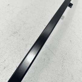 2016 - 2018 HONDA PILOT REAR PASSENGER SIDE DOOR WINDOW GLASS SASH CHANNEL 