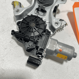 2016-2021 HONDA PILOT FRONT LEFT DRIVER DOOR WINDOW REGULATOR W/ MOTOR OEM