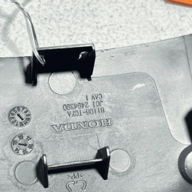 2016-2021 HONDA PILOT FRONT LEFT OR RIGHT SEAT FOOT CAP TRIM COVER OEM 1PCS 2016-2021 HONDA PILOT FRONT LEFT OR RIGHT SEAT FOOT CAP TRIM COVER OEM 1PCS