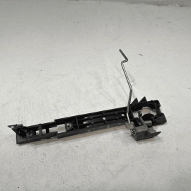 2016-2021 HONDA PILOT FRONT LEFT SIDE EXTERIOR DOOR HANDLE BASE BRACKET OEM