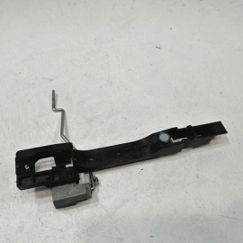 2016-2021 HONDA PILOT FRONT LEFT SIDE EXTERIOR DOOR HANDLE BASE BRACKET OEM