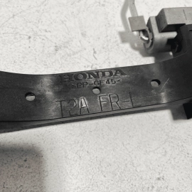 2016-2021 HONDA PILOT FRONT LEFT SIDE EXTERIOR DOOR HANDLE BASE BRACKET OEM
