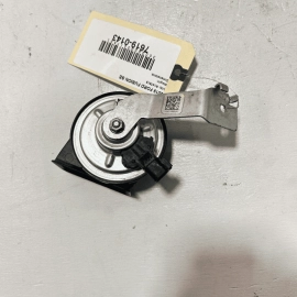 2017 - 2020 FORD FUSION SE 1.5 FRONT RIGHT LOW PITCH NOTE TONE HORN SIGNAL 