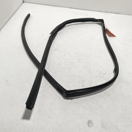 2016-2021 HONDA PILOT FRONT LEFT DOOR GLASS RUN CHANNEL WEATHERSTRIP SEAL O