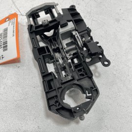 Front Right / Passenger Side Exterior Door Handle Bracket BMW 535 2010-2017