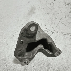 2016 - 2021 HONDA PILOT 3.5L ENGINE MOTOR FRONT MOUNT BRACKET SUPPORT OEM