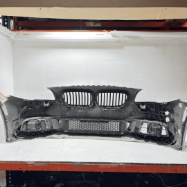 2014 – 2016 BMW 535i F10 M-SPORT FRONT BUMPER COVER WITH FOG LAMPS OEM *A83