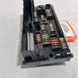 2012-2016 BMW 535XI 528XI F10 Power Distribution Fuse Relay Box Module Unit