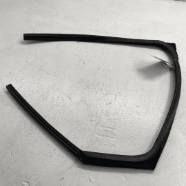 MAZDA CX-5 2017-2021 REAR RIGHT DOOR WINDOW RUN CHANNEL WEATHERSTRIP SEAL O