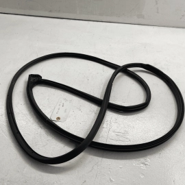 2017-2021 MAZDA CX-5 SPORT FRONT LEFT DRIVER SIDE DOOR WEATHERSTRIP SEAL OE