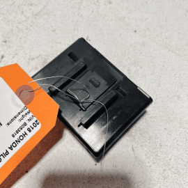 HONDA PILOT EX-L 2016-2018 MEDIA HUB CONTROL MODULE UNIT OEM