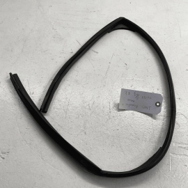 2007-16 GMC Acadia Rear Left Driver Door Window Outer Weatherstrip 20939317