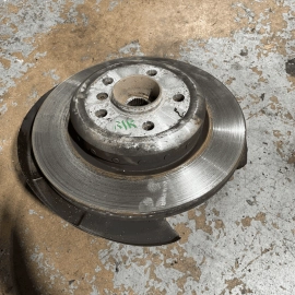 2011-16 BMW 535i REAR PASSENGER SIDE SPINDLE KNUCKLE HUB BEARING BRAKE DISC