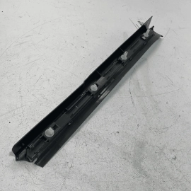 2007-13 MERCEDES S-CLASS FRONT RIGHT DOOR SILL SCUFF PLATE BASE TRIM BRACKE