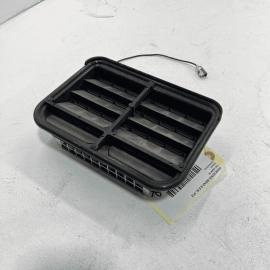 07-17 MERCEDES W221 REAR RIGHT OR LEFT FLOOR ANTENNA PRESSURE OUTLET VENT O