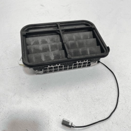 07-17 MERCEDES W221 REAR RIGHT OR LEFT FLOOR ANTENNA PRESSURE OUTLET VENT O