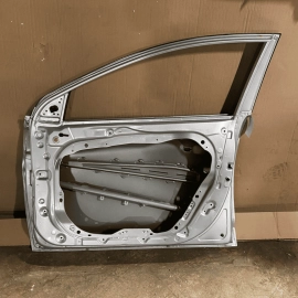 GENUINE 17-20 HYUNDAI ELANTRA OEM PASS RIGHT FRONT BARE DOOR SILVER SEDAN U