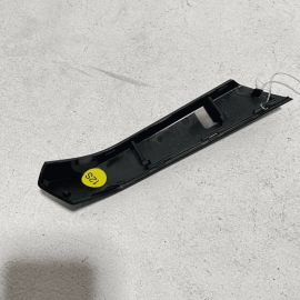 2016-22 VOLKSWAGEN PASSAT FRONT RICHT PASSENGER DOOR PANEL HANDLE TRIM COVE